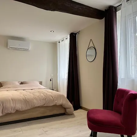 Hebergement Duplex 6 Personnes Souvigny