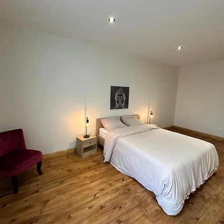 Apartment Hebergement Duplex 6 Personnes Souvigny