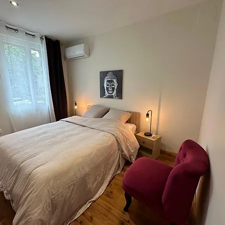 Hebergement Duplex 6 Personnes Apartment Souvigny