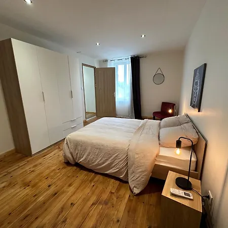 Apartment Hebergement Duplex 6 Personnes Souvigny